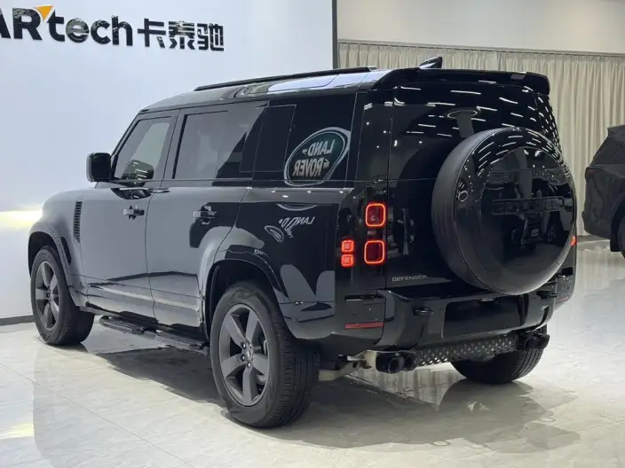 Land Rover Defender 2025 Model 110 3.0T P400 HSE X-Dynamic – фото 5