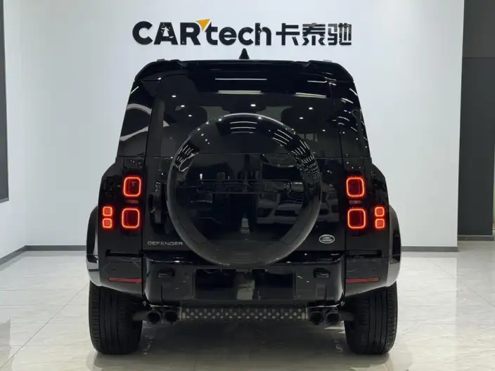 Land Rover Defender 2025 Model 110 3.0T P400 HSE X-Dynamic – фото 6