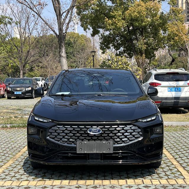 Ford Mondeo 2022 Facelift EcoBoost 245 Flagship – фото 2