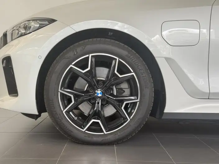 BMW i3 2026 Model eDrive40L Night Set – фото 6