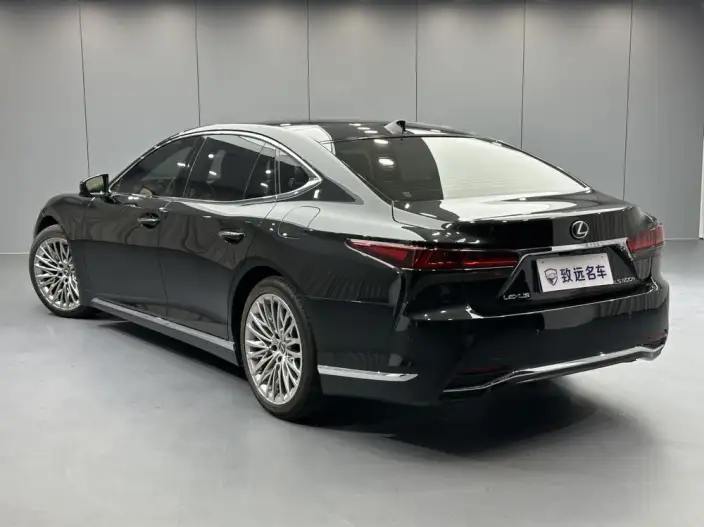 Lexus LS 2024 Model 500h Executive Edition – фото 4