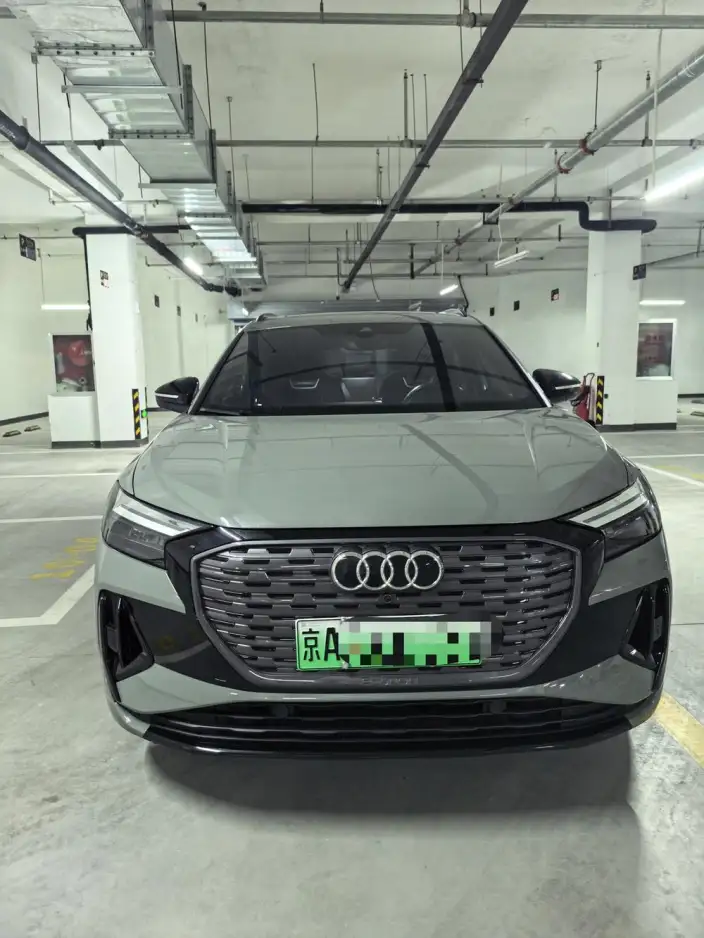 Audi Q4 e-tron 2023 Model 40 e-tron Genesis Night Edition – фото 2