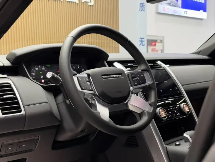 Land Rover Discovery 2025 Model 360PS S – фото 10