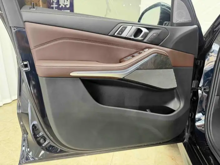 BMW X5 2022 Model xDrive 30Li Exclusive Model M Sports Set – фото 10