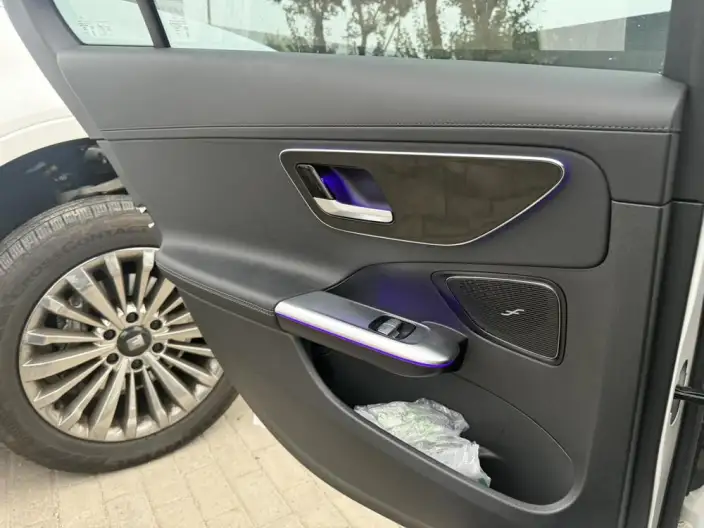 Mercedes-Benz C-Class 2025 Model C 260 L Sports Edition – фото 7