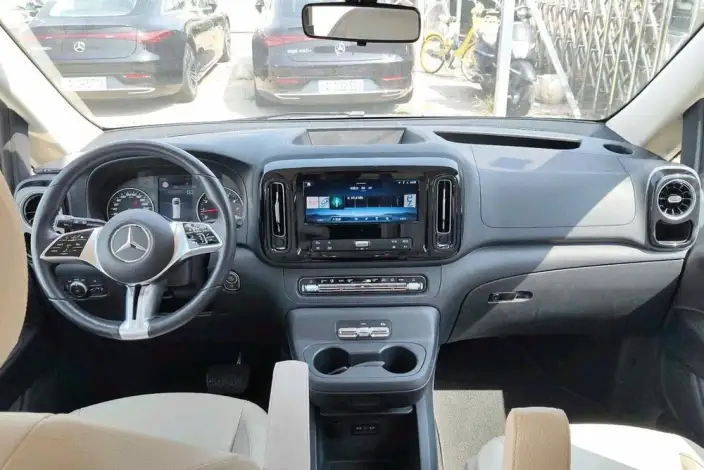 Viano 2024 Model 2.0T Business Edition 7 seat – фото 4