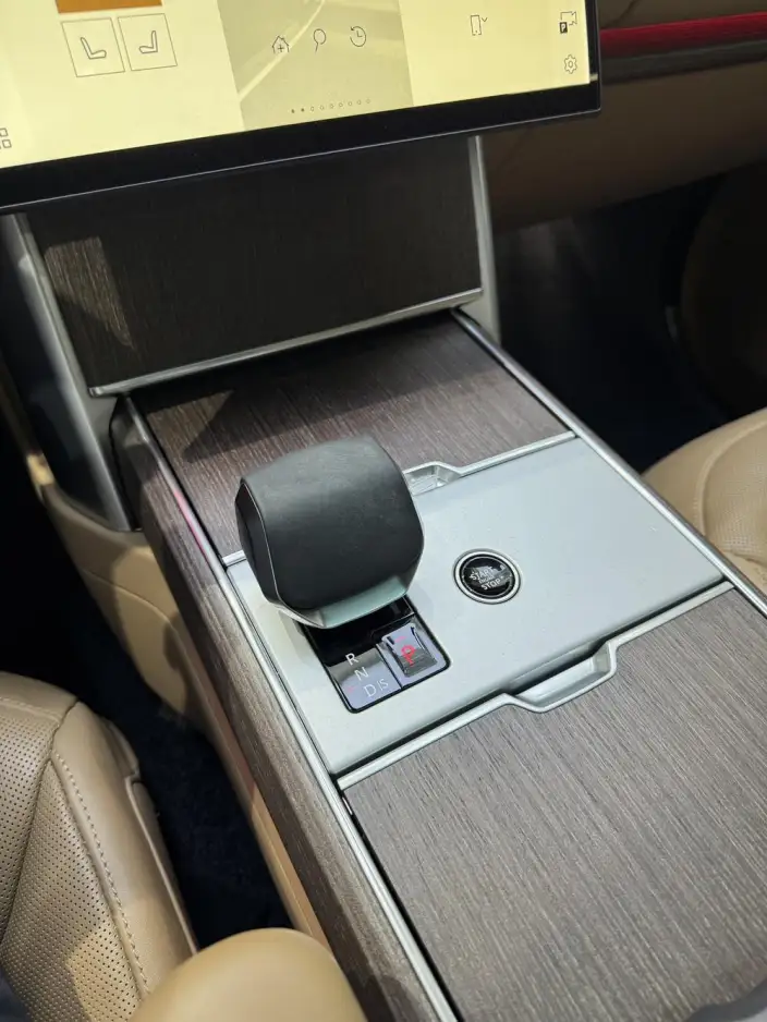 Range Rover 2025 Model 3.0 L6 400PS Shengshi Extended Edition – фото 10