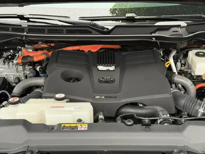 Sequoia 2023 Model 3.5T Automatic 4WD 7 seat Parallel Imported – фото 5