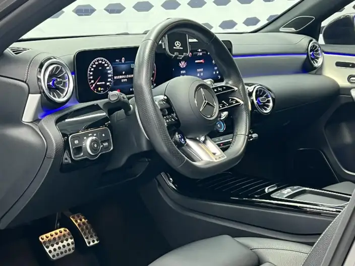 Mercedes-Benz A-Class AMG Imported 2024 Model AMG A 35 4MATIC – фото 10