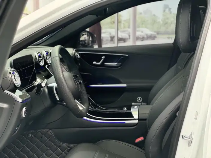 Mercedes-Benz C-Class 2024 Model C 200 L Sports Edition – фото 8