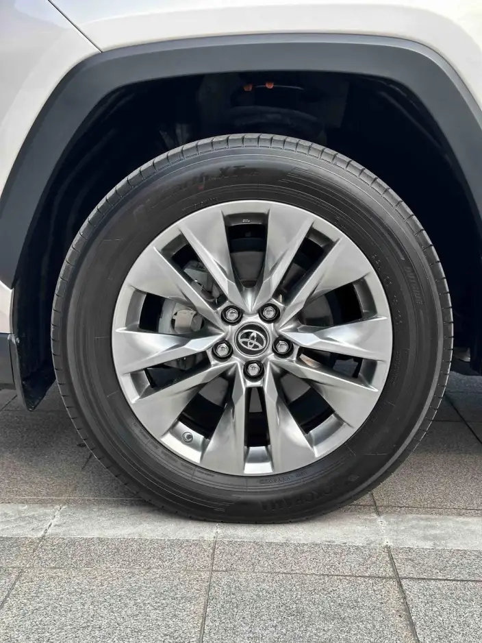 Toyota Wildlander 2022 Model 2.0L 2WD Luxury PLUS Edition – фото 6