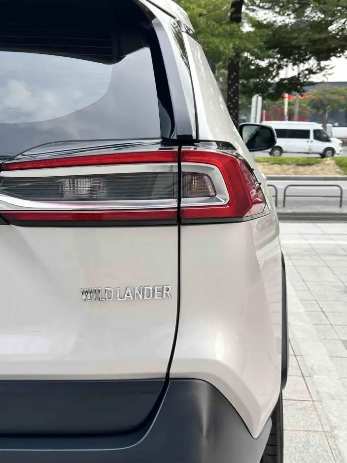 Toyota Wildlander 2022 Model 2.0L 2WD Luxury PLUS Edition – фото 7