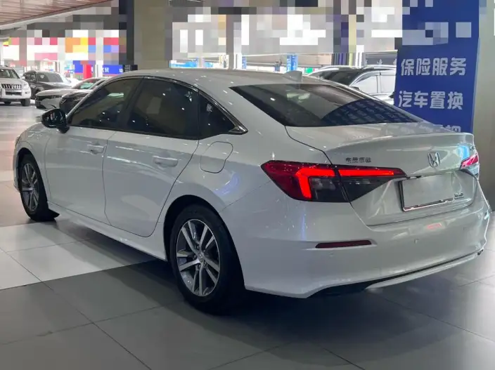 Honda Civic 2022 Model 240TURBO CVT Dynamic Edition – фото 4