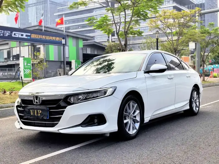 Honda Accord 2022 Model 260TURBO Deluxe Edition – фото 1
