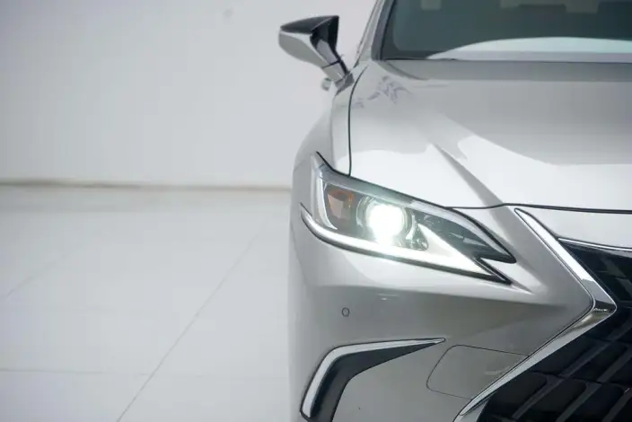 Lexus ES 2022 Model 200 Superior Edition – фото 7