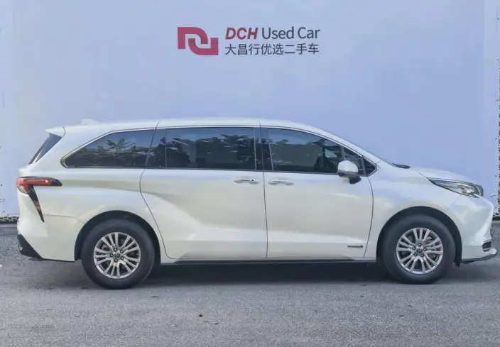 Toyota Sienna 2021 Model 2.5L Hybrid Premium Edition – фото 5