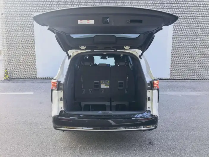 Toyota Sienna 2021 Model 2.5L Hybrid Premium Edition – фото 8