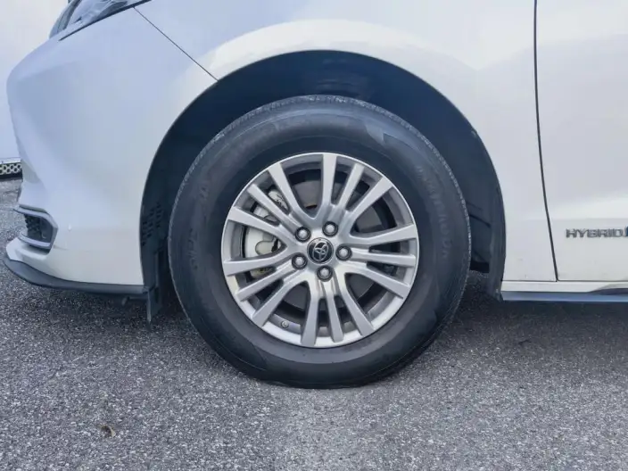 Toyota Sienna 2021 Model 2.5L Hybrid Premium Edition – фото 10