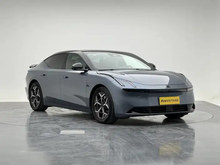 **Lynk & Co Z10** 2024 Model 95kWh 766km Rear Drive Max – фото 3