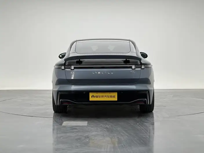**Lynk & Co Z10** 2024 Model 95kWh 766km Rear Drive Max – фото 6
