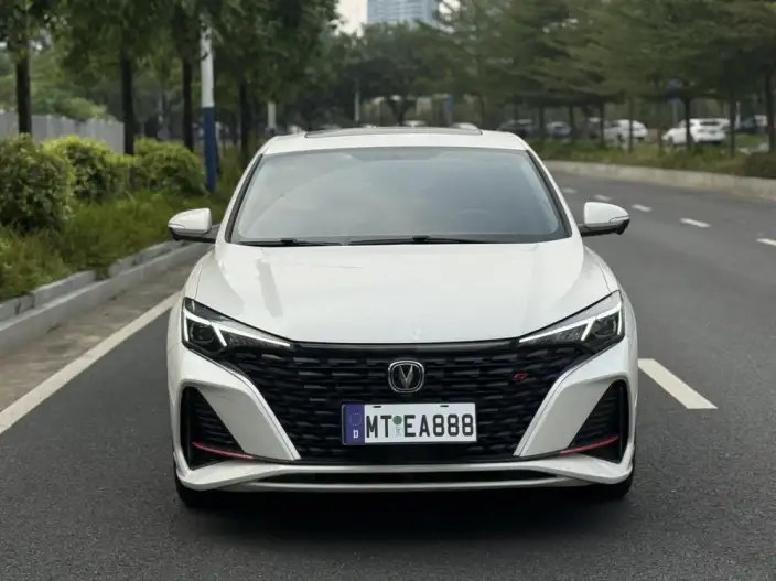 Changan Eado 2023 Model PLUS Changxiang Edition Blue whale NE 1.4T GDI DCT Noble Model – фото 2