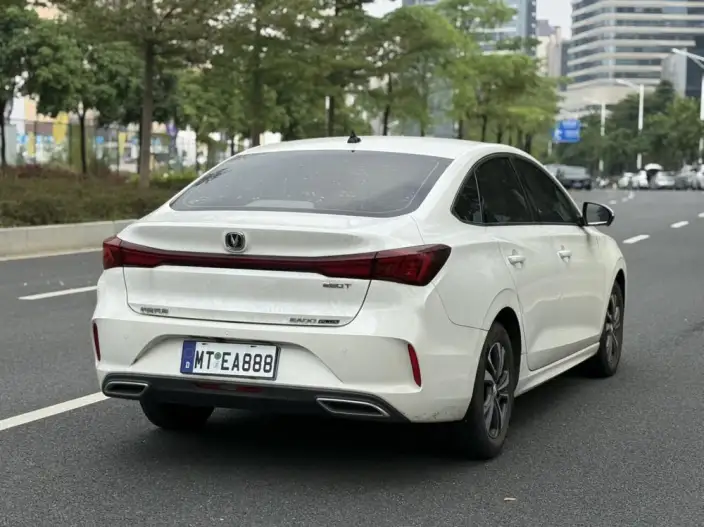 Changan Eado 2023 Model PLUS Changxiang Edition Blue whale NE 1.4T GDI DCT Noble Model – фото 6
