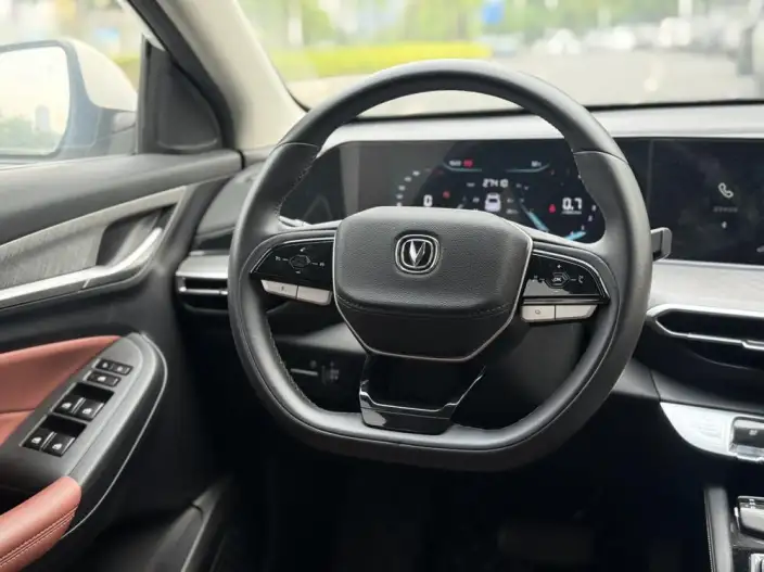 Changan Eado 2023 Model PLUS Changxiang Edition Blue whale NE 1.4T GDI DCT Noble Model – фото 10