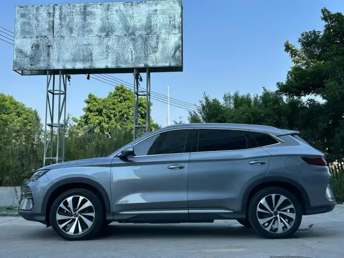 BYD Song PLUS DM 2023 Model DM-i Champion Edition 150KM Flagship PLUS 5G – фото 4
