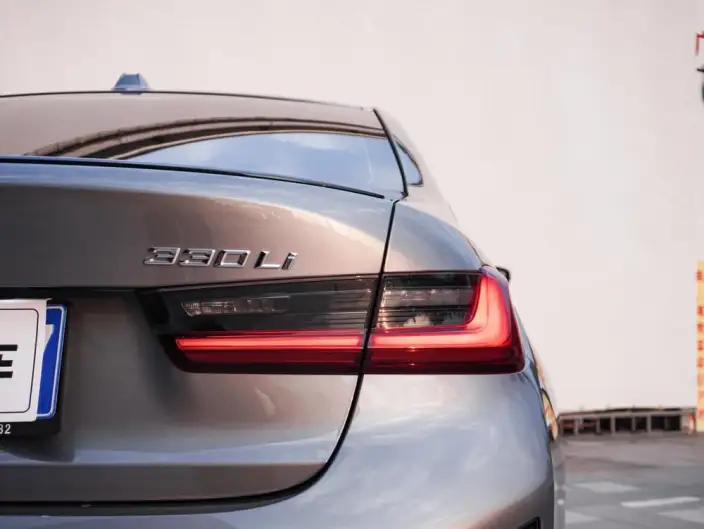 BMW 3 Series 2023 Model 330Li M Sports Night Set – фото 6