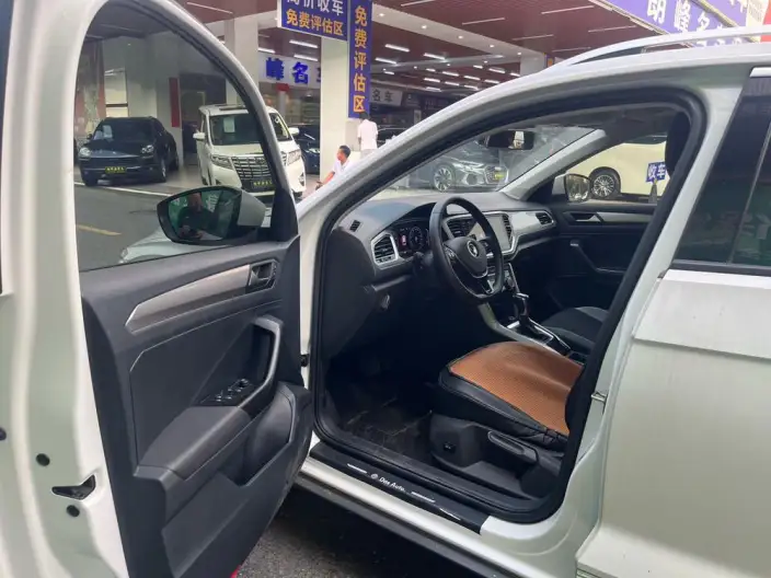 Volkswagen T-Roc 2022 Model 280TSI DSG 2WD Elite PLUS – фото 9