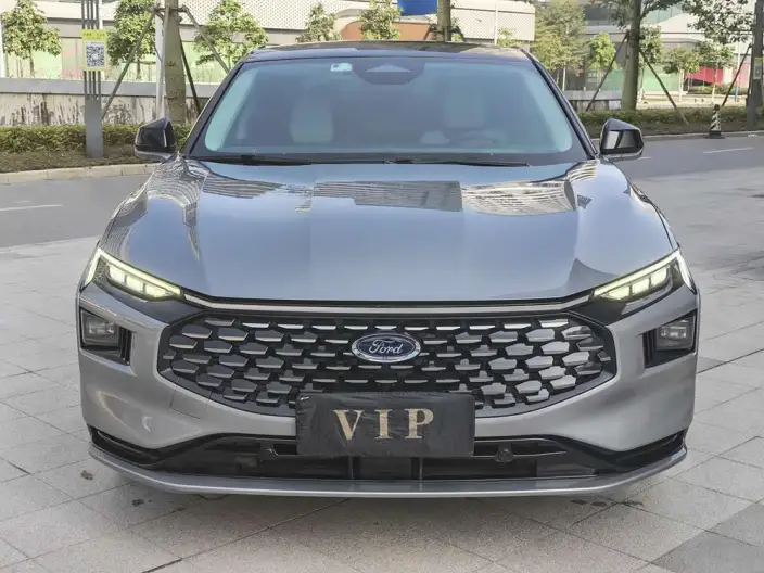 Ford Mondeo 2022 Model Facelift EcoBoost 245 Luxury Model – фото 2