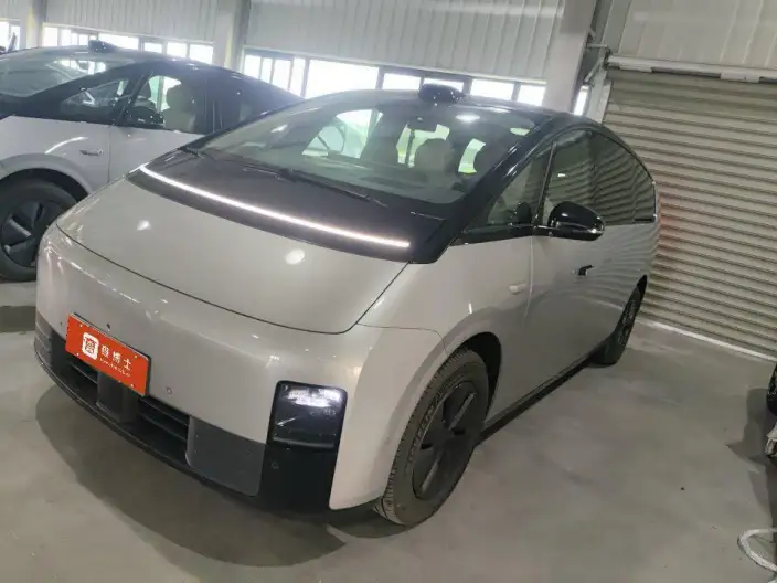 Li Auto MEGA 2024 Model Ultra Edition – фото 1
