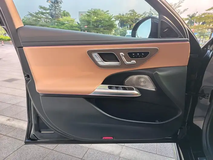 Mercedes-Benz E-Class 2024 Model E 300 L Luxury Model sedan – фото 6