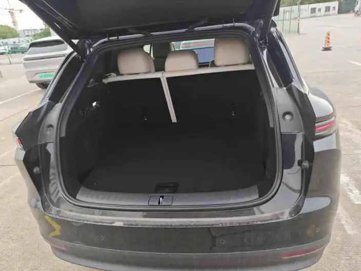 Li Auto i6 2025 Model 4WD Standard Edition – фото 10