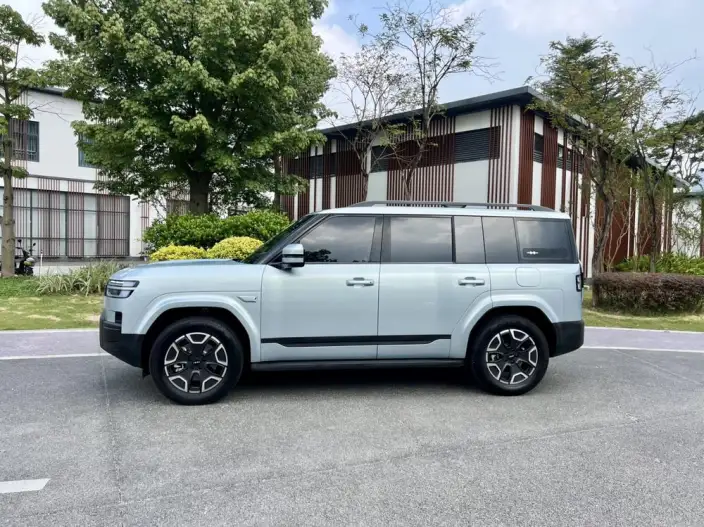 Titan 7 PHEV 2025 Model 200KM 2WD Max Edition