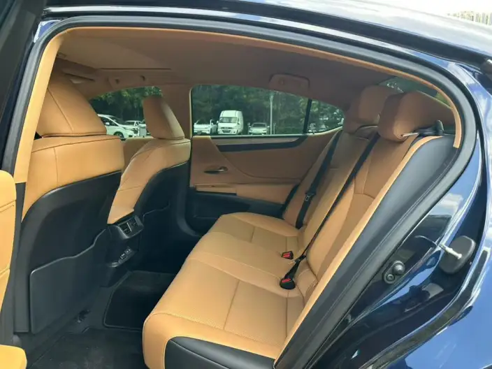 Lexus ES 2025 Model 200 Premium – фото 9