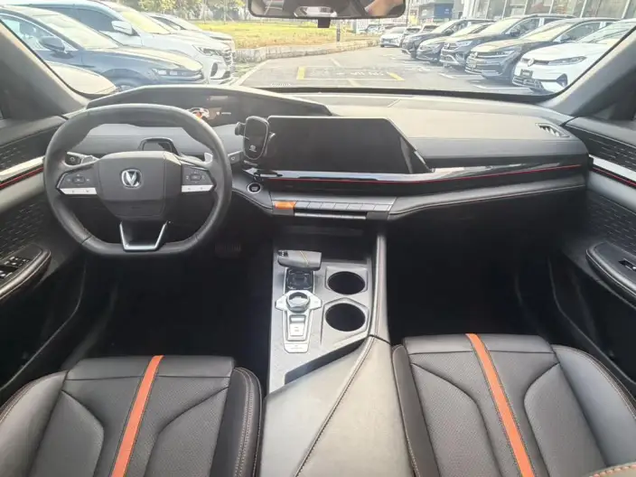Changan UNI-V 2024 Model 1.5T Exclusive Model – фото 9