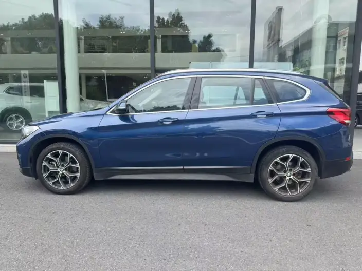 BMW X1 2022 Model sDrive25Li Leading Model – фото 3