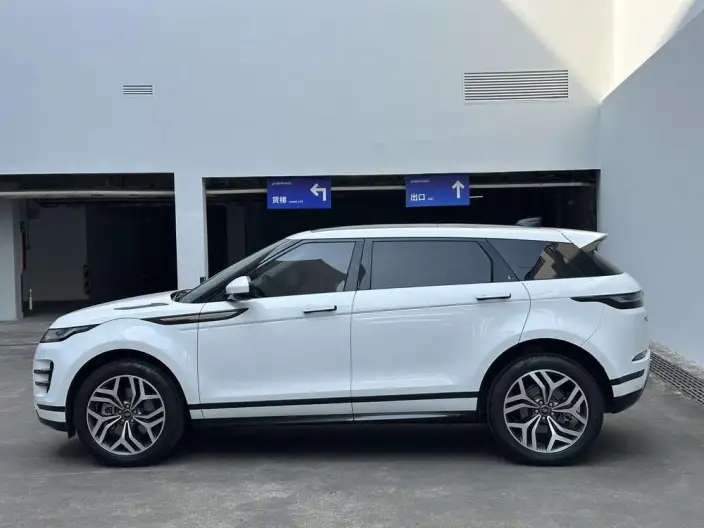 Range Rover Evoque 2022 Model Aurora L 249PS Collins Bronze Special Edition – фото 2