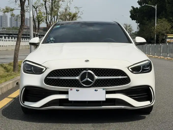 Mercedes-Benz C-Class 2025 Model C 260 L Sports Edition – фото 2