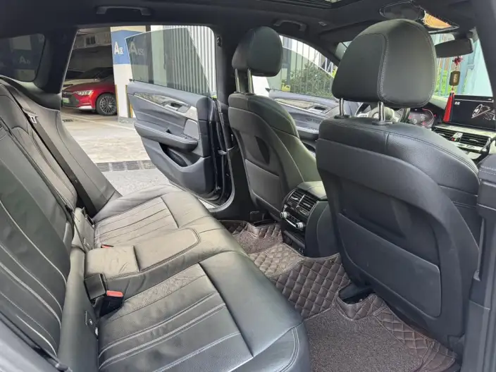 BMW 6 Series GT 2021 Model 630i M Sports Set – фото 10