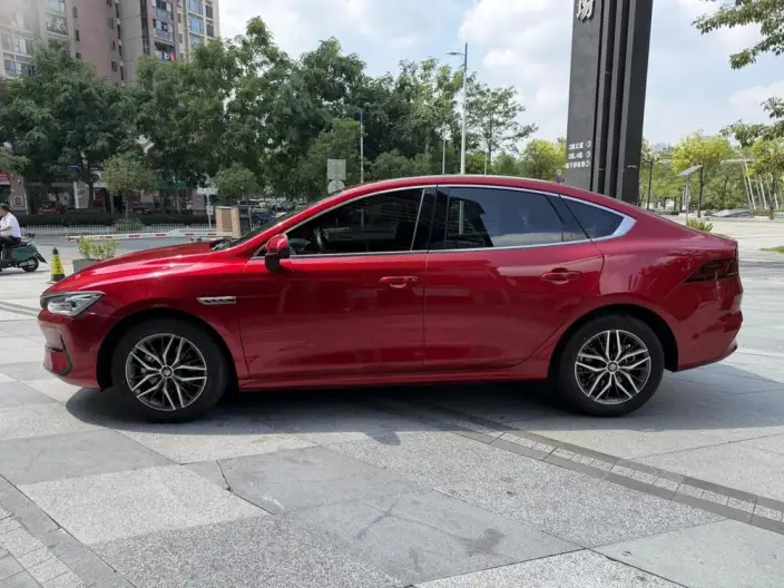 Qin Plus EV 2021 Model 400KM Luxury Model – фото 3