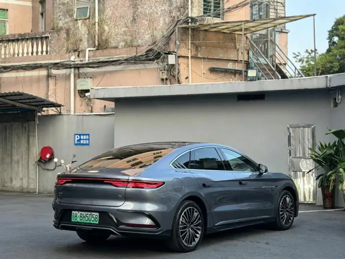 BYD Han EV 2023 Model Champion Edition 506KM Noble Model – фото 4