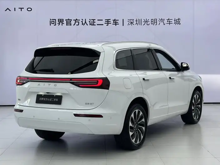 Aito M7 2022 Model 4WD Deluxe Edition – фото 5