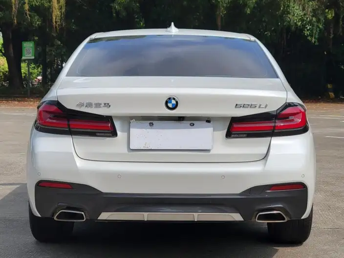 BMW 5 Series 2022 Model Facelift II 525Li M Sports Set – фото 6