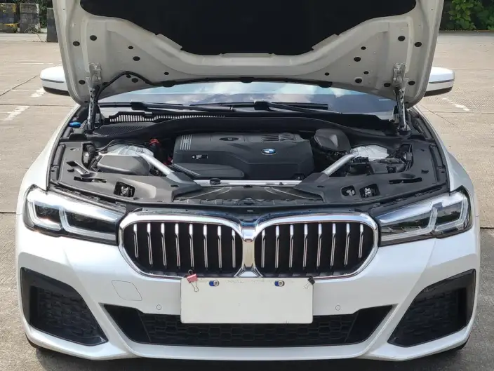 BMW 5 Series 2022 Model Facelift II 525Li M Sports Set – фото 8