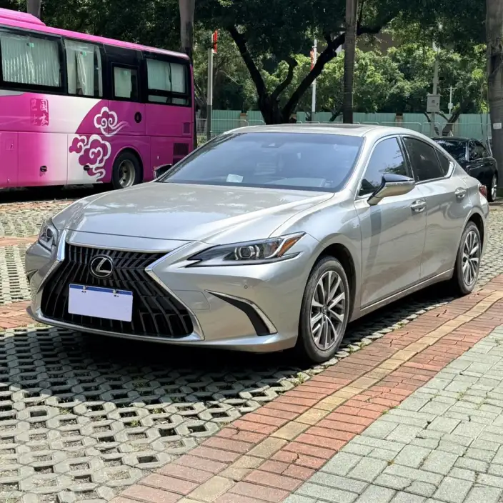 Lexus ES 2022 Model 200 Superior Edition – фото 1
