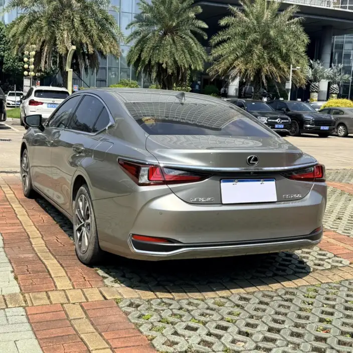 Lexus ES 2022 Model 200 Superior Edition – фото 4