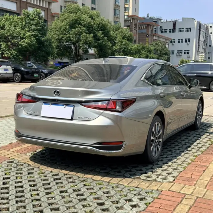 Lexus ES 2022 Model 200 Superior Edition – фото 5