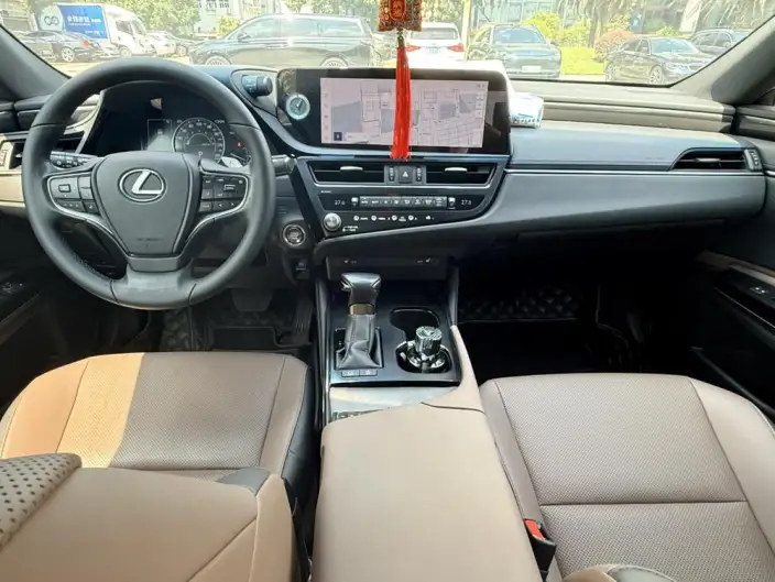 Lexus ES 2022 Model 200 Superior Edition – фото 9